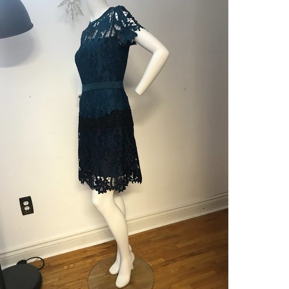 Rare Le Chateau laser cut crochet floral lace embroidery emerald teal blue dress - Picture 7 of 11